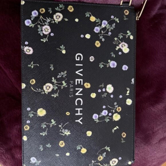 Givenchy Black Flowers Floral Print Pouch Clutch Excellent Condition Like New - Picture 4 of 9